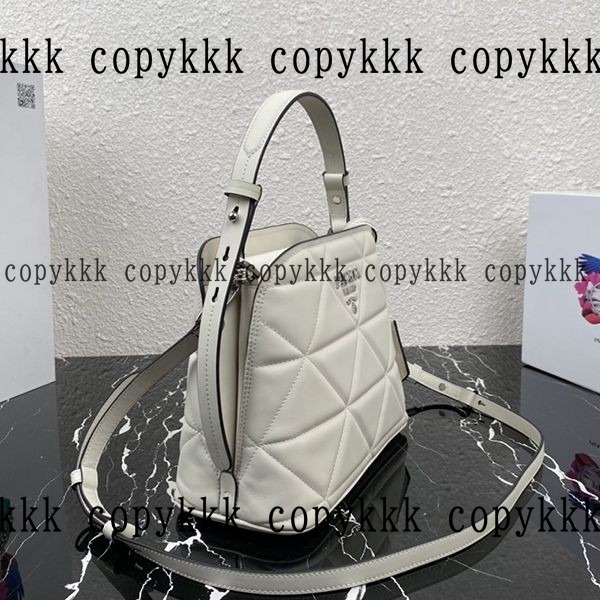 人気 プラダ ショルダーバッグ N級品 - bags-01787 画像 3