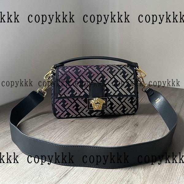 フェンディ ショルダーバッグ N級品 送料無料 - bags-03594
