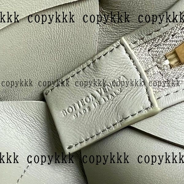 人気 ボッテガ・ヴェネタ ショルダーバッグ N級品 - bags-00251 画像 8