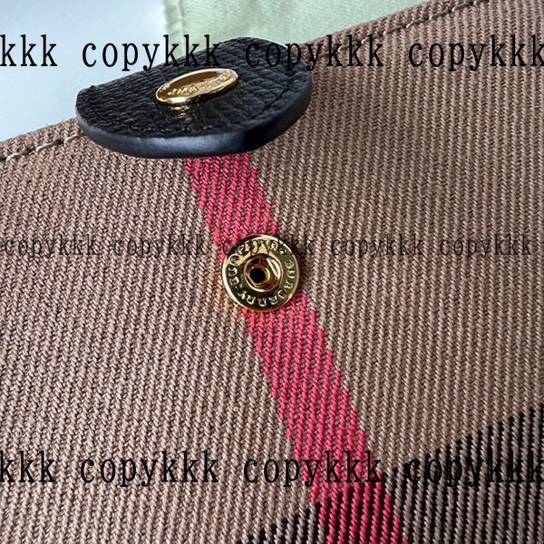 大人気 バーバリー 財布 N級品 - wallets-00422 画像 14