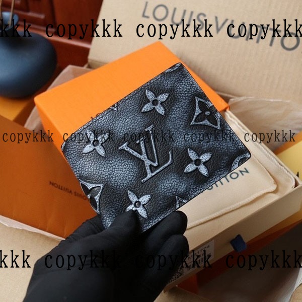 大人気 ルイ・ヴィトン 折り財布 N級品 - wallets-00761 おすすめN級品